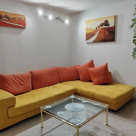 Casa Serenita. Holiday home Arsita